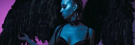 C Y P R I S K I S naked star image