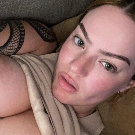 Lonna Love xxx model image