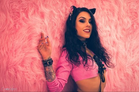 Deadlysin sexy star photo