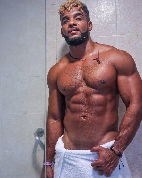 Edwynfree hot model photo