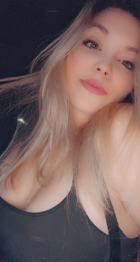 Nicole Reese model art photo