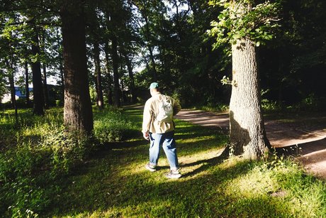 daily adventures_ sexy actress pic