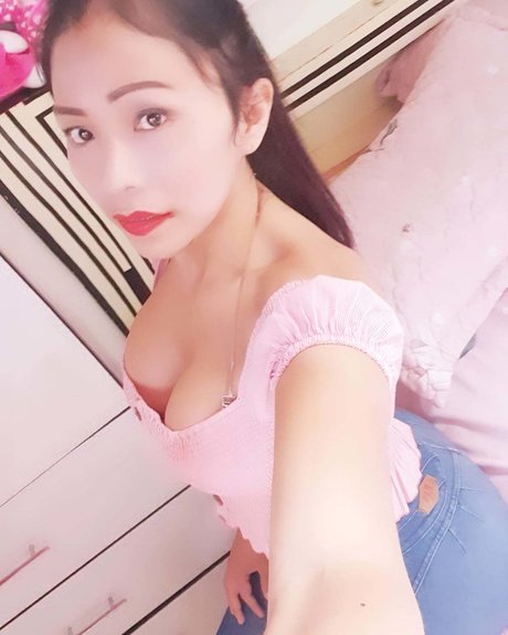 chubby goth onlyfans hot naked archive