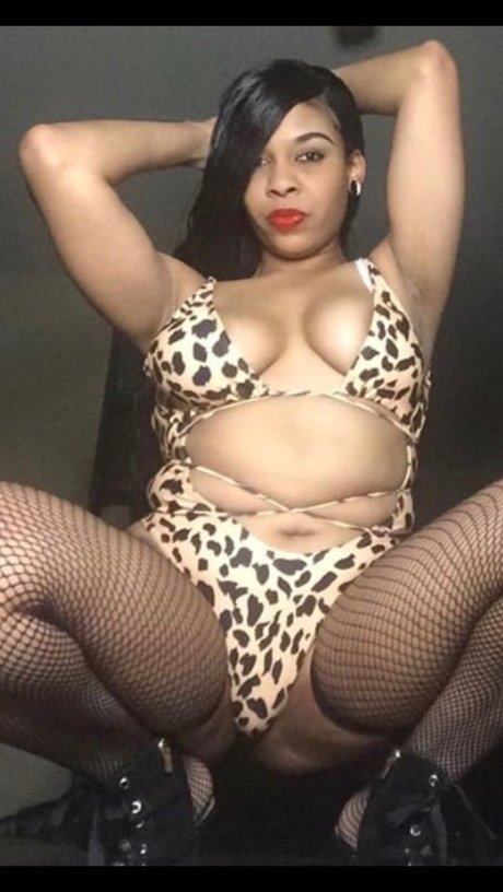 Bella Brinks hot model photo