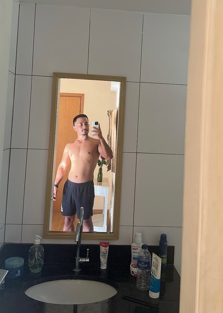 Henry you slay erotic model picture