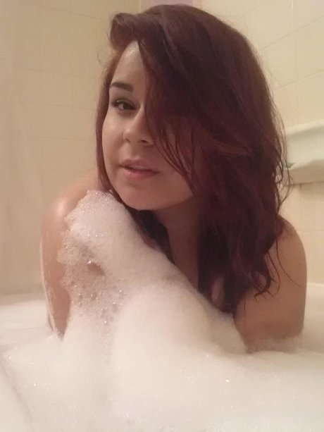 calypso model hd picture