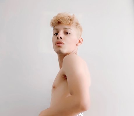 aimer l apollo exclusive star image