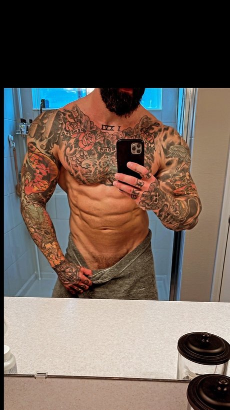 Alex Pomeroy perfect actress photo