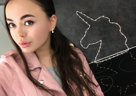 blonde princess onlyfans top pics