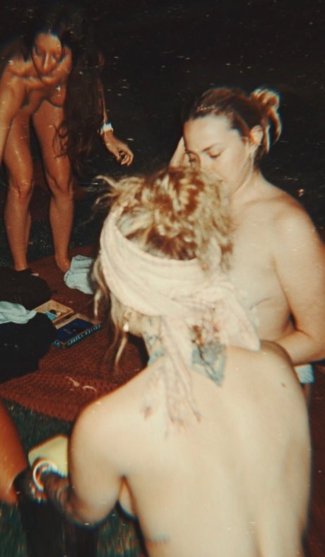 Paris Jackson star adult gallery