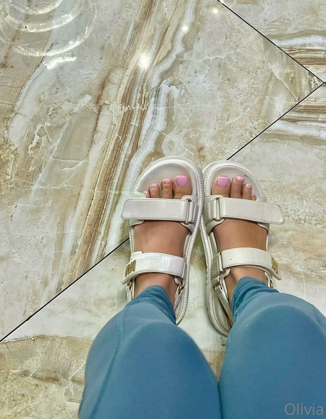 Olivia Mogan model pretty photos