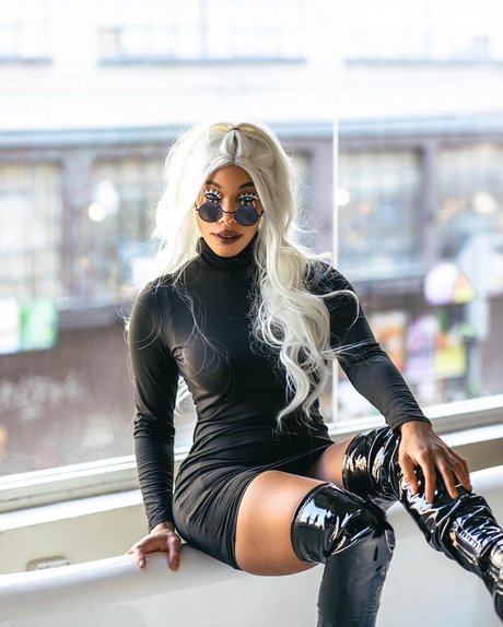 asian influencer onlyfans art nude image