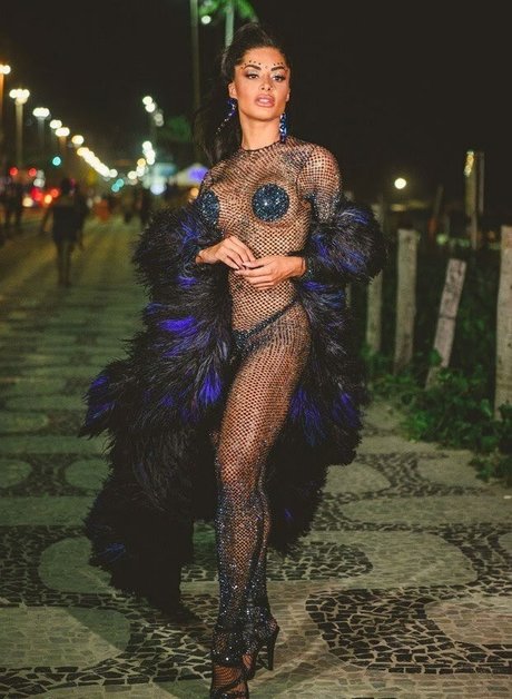 Aline Riscado art model img