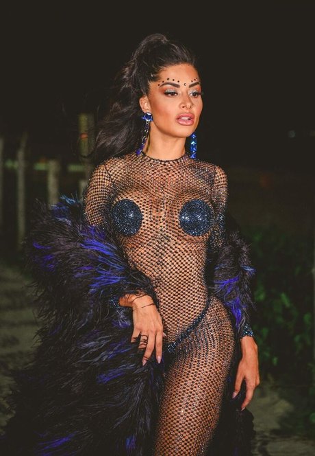 Aline Riscado model xxx img