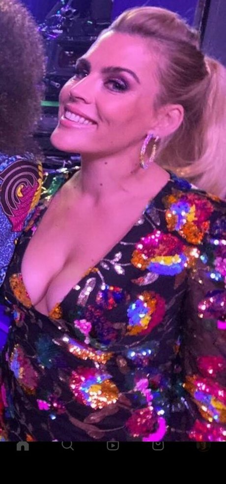 Busy Phillips best star pics