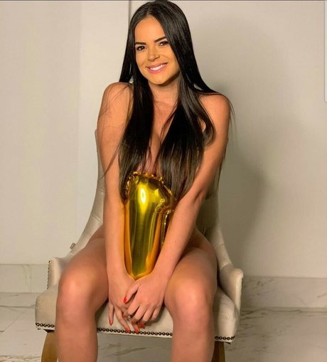 Kethellen Soares model erotic pic