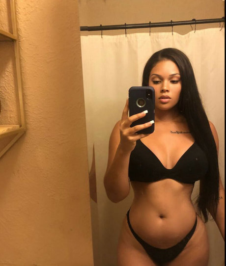 msceejayysimonn model porn picture