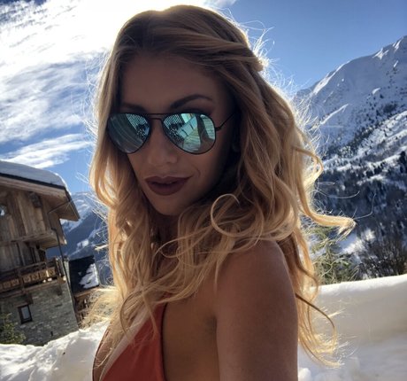 bexiewilliams model perfect picture