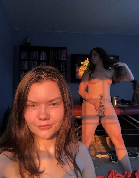 pissqu33n porn star image