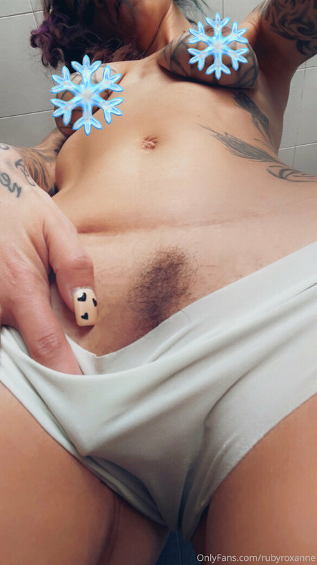 rubyroxanne art star photo