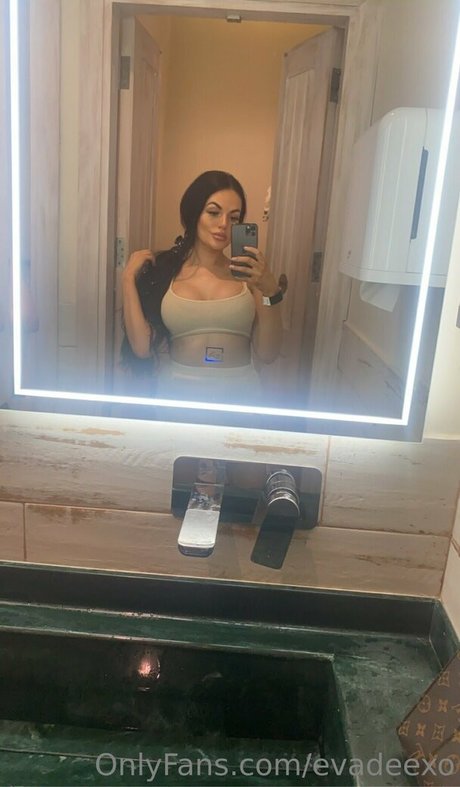 girl onlyfans beautiful naked picture