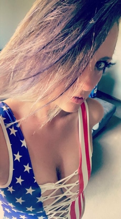 retweetcuckold art model gallery