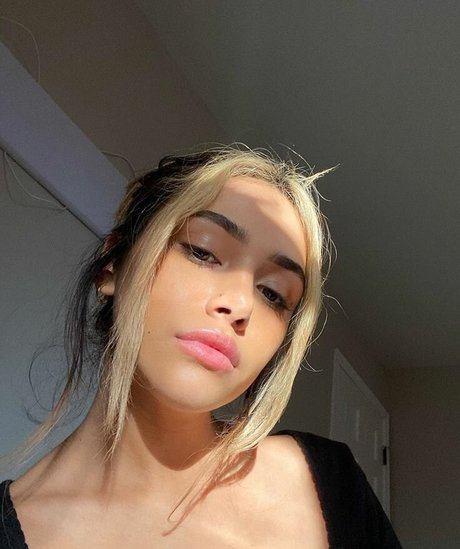 Demisux hd actress picture