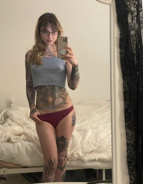 thewickedwren model beautiful img