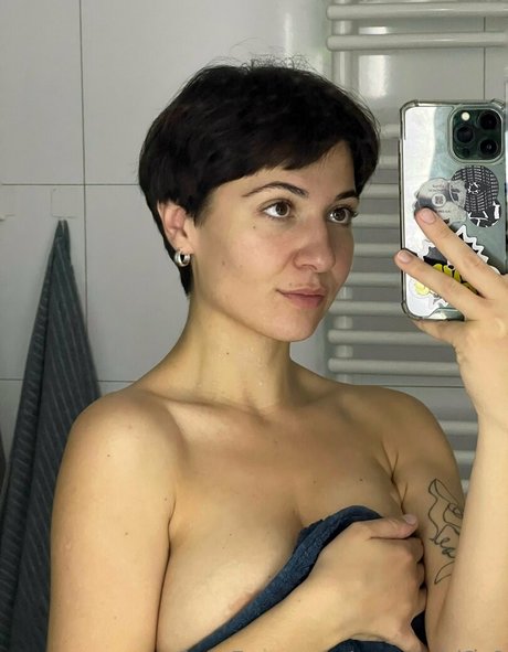 sucking tits onlyfans beautiful naked pics