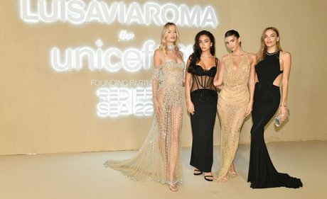 lesbian fingering onlyfans hot pic