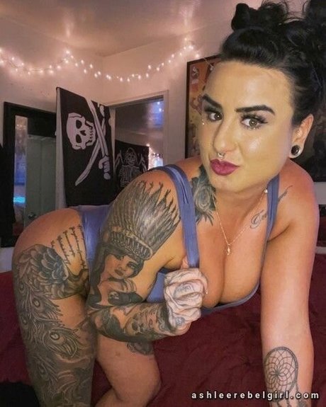 Ashleemma nude model gallery