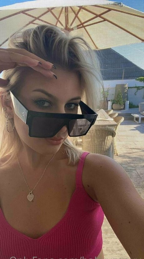 babyyzoeyy perfect star pics