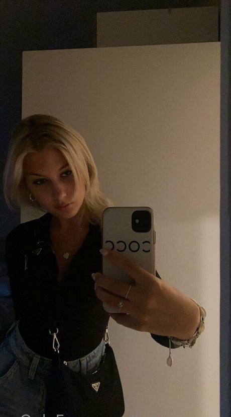 babyyzoeyy model nudes photo