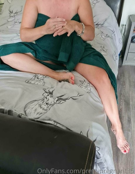 prettypregnant35 perfect model pic