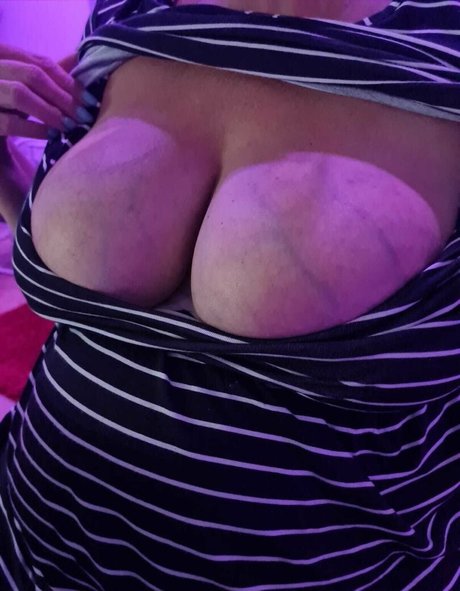 tiny asian onlyfans exclusive images