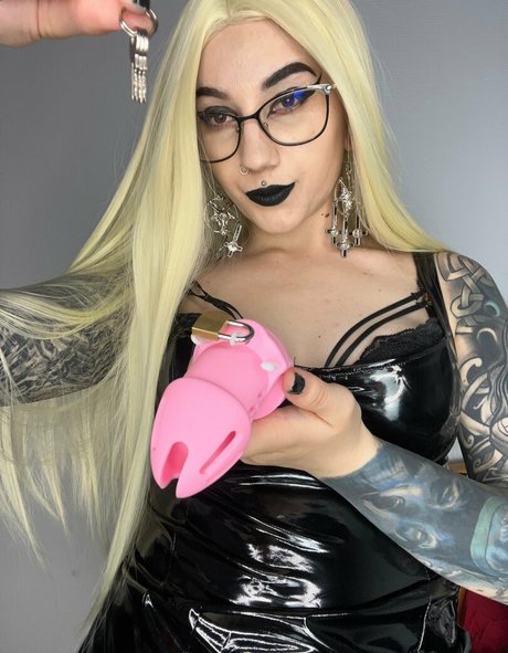 thickbabyzaravip hot model gallery