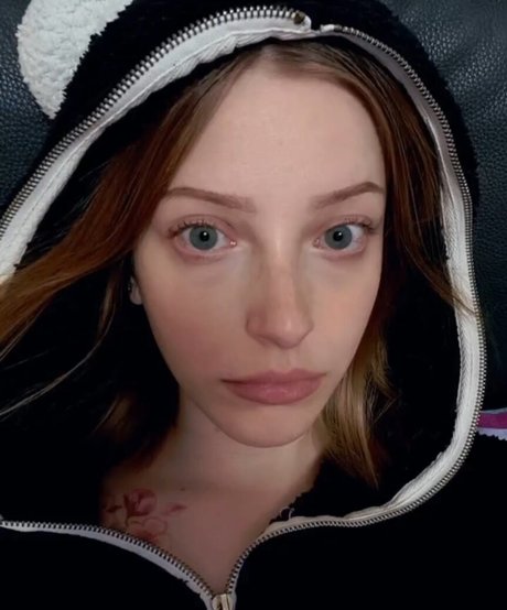 girl on girl onlyfans hot sexy picture