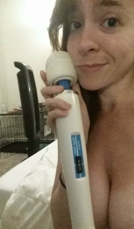 Karaste model naked images