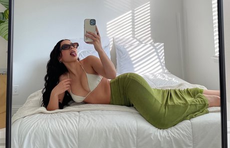 Melissa Estrella pornstar sexy gallery