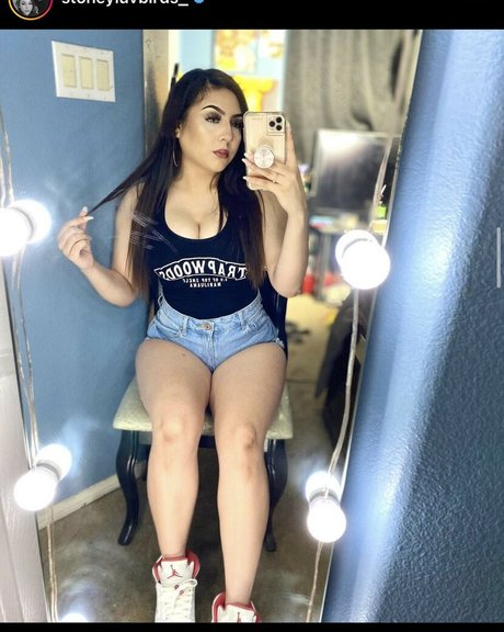 Bakedbabeeee model hd pictures