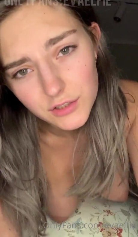 EvaElfie star high quality pic