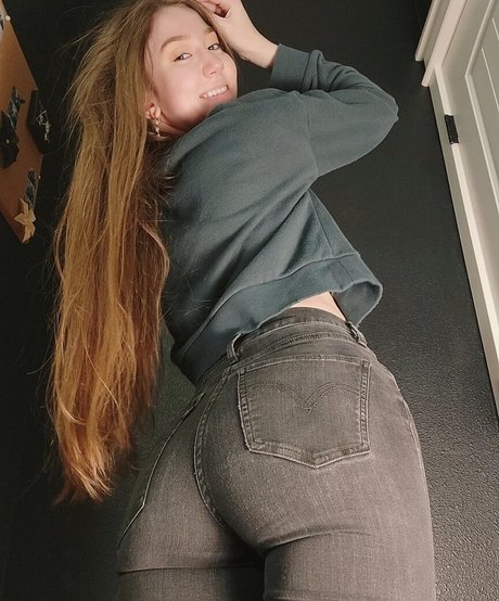 milf glasses onlyfans art naked galleries