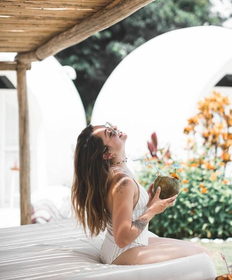 Roxane ASMR xxx pornstar photos