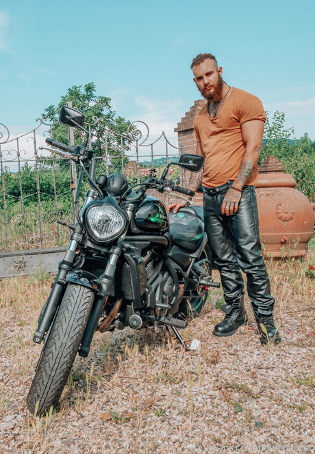 pervertmilan beautiful pornstar picture