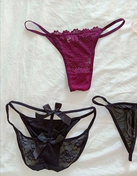 pervertmilan adult model photos