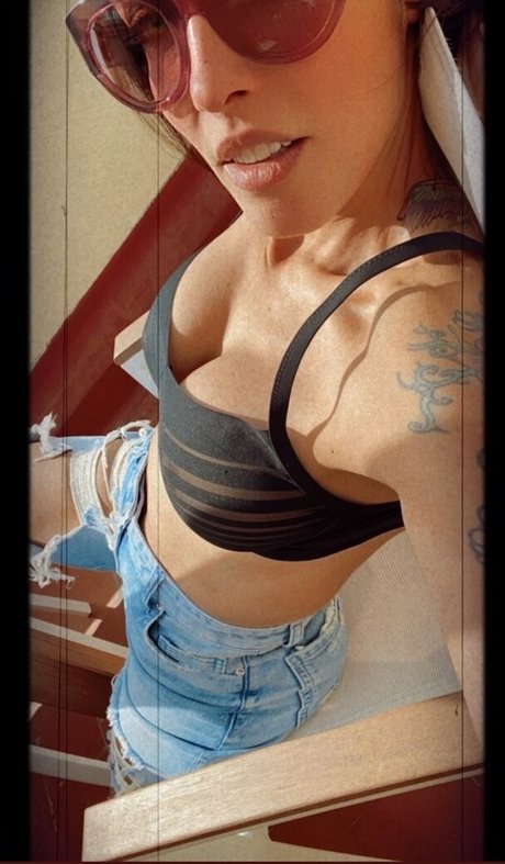 latina shemale onlyfans free sexy images