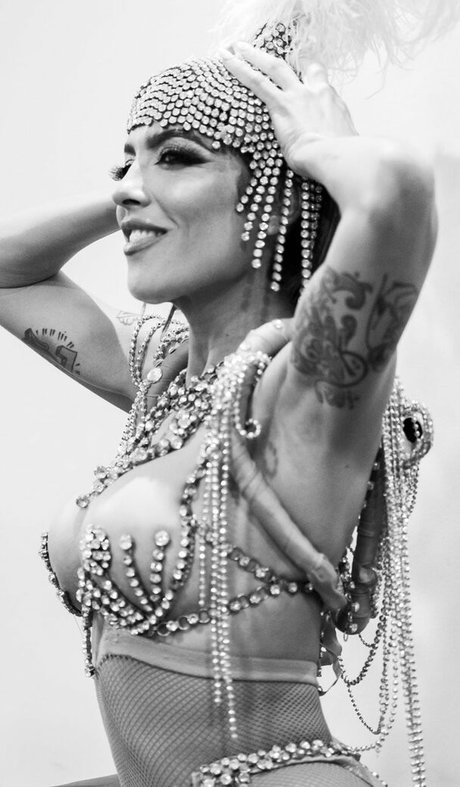 voyeur onlyfans top pic