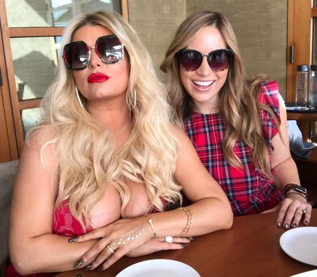 chubby solo onlyfans art nude img