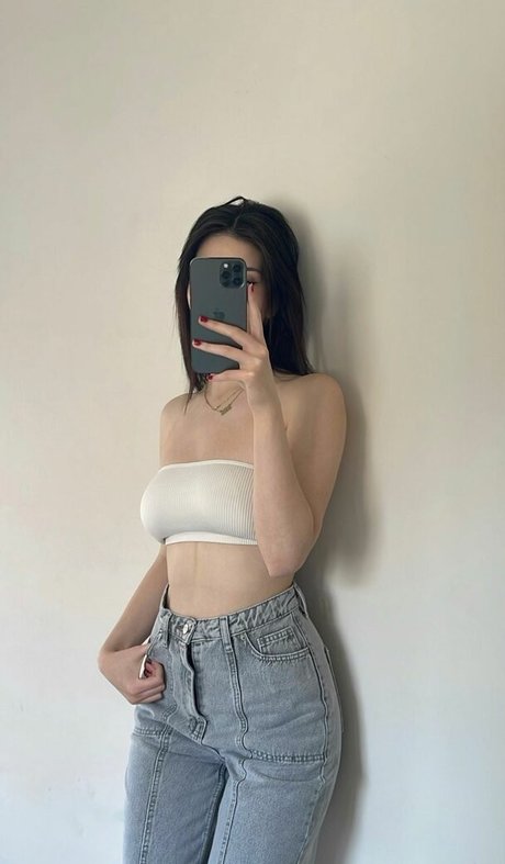 melisayamac naked actress pic