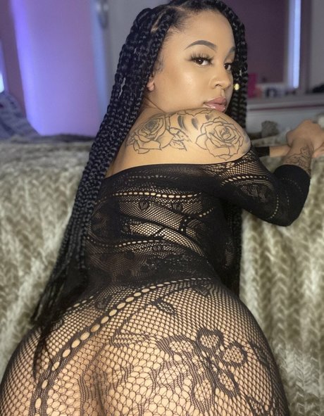 officiallyariaa beautiful model archive